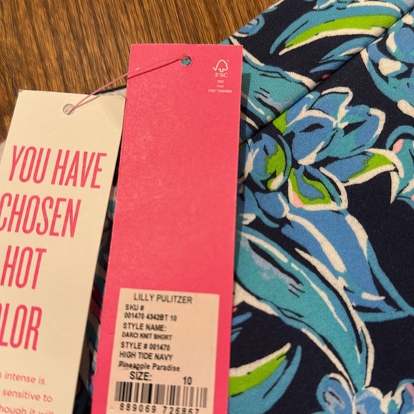 Lilly Pulitzer Darci Knit short high tide navy pineapple Paradise size 10 NWT - Picture 6 of 8